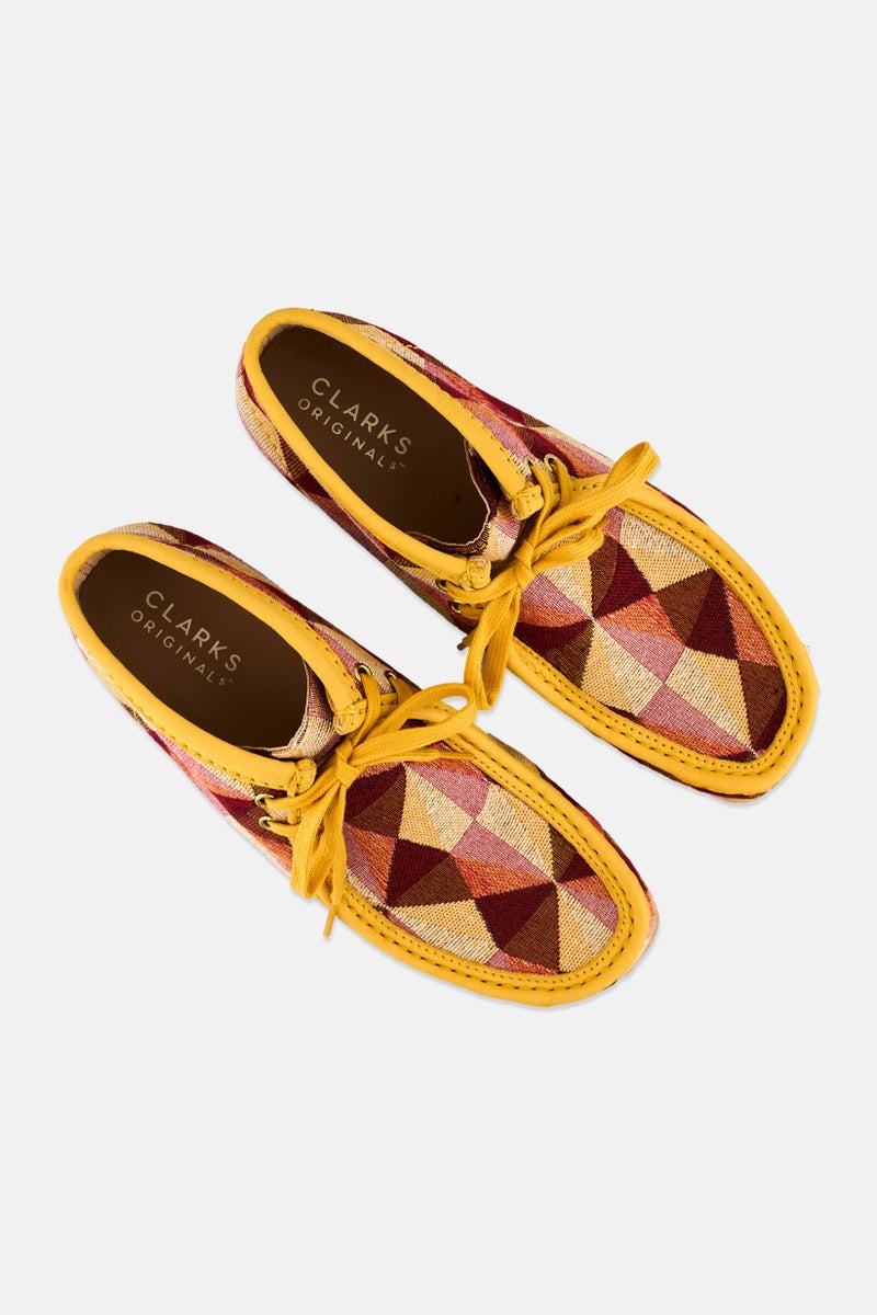 clarks أحذية كاجوال نسائية مزودة بأربطة، متعددة الألوان - Image 4